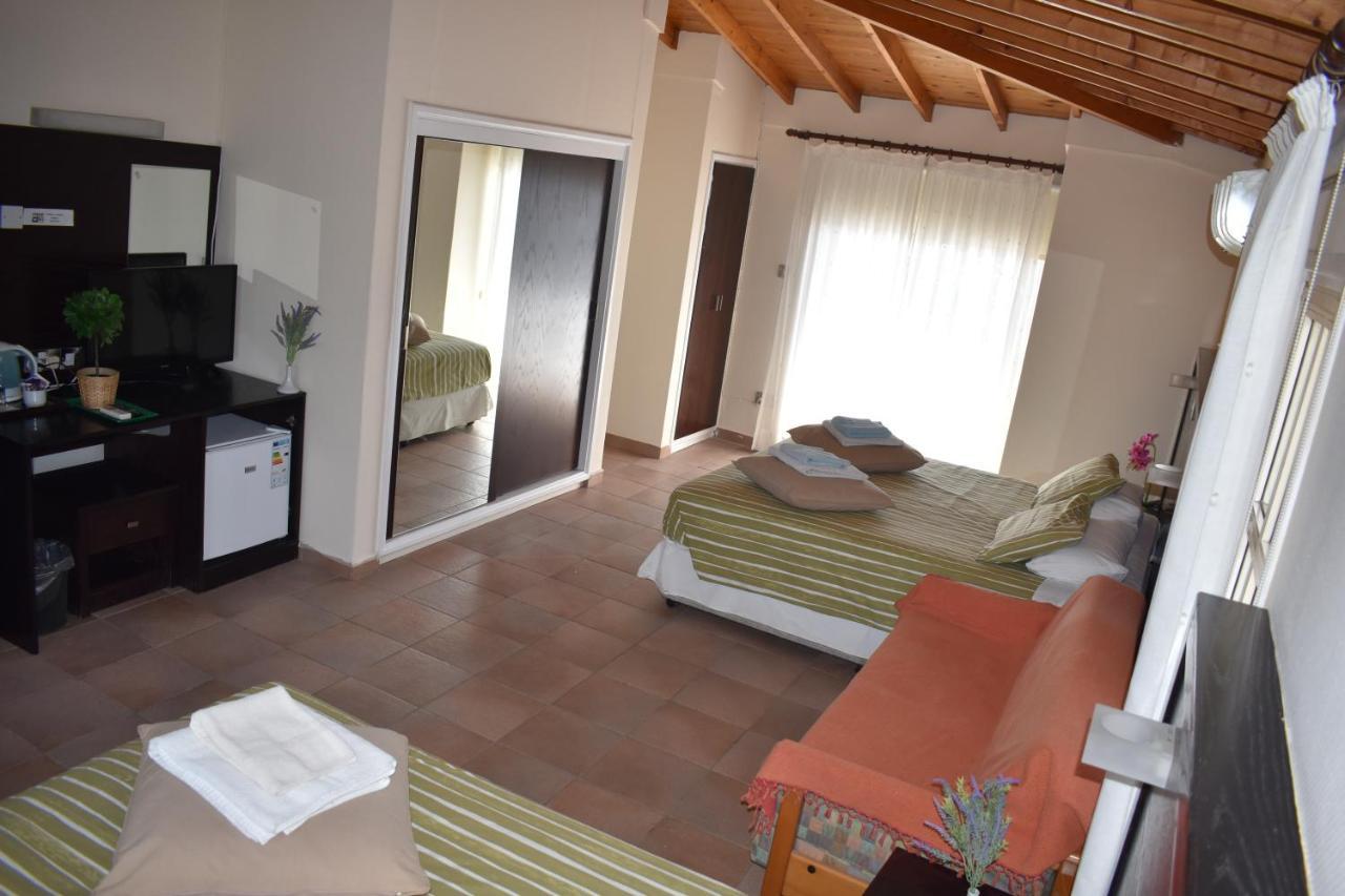 Andreas & Melanie Beach Hotel Governors Beach Exterior foto
